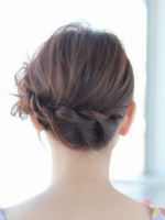 3款側(cè)編花苞頭令你瞬間變涼快