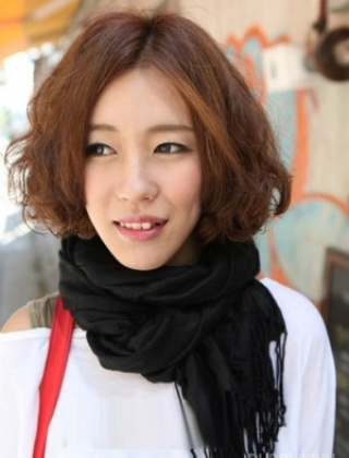 2013流行發(fā)型:韓式蛋卷頭