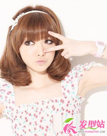 2013流行發(fā)型:小臉女生短發(fā)發(fā)型