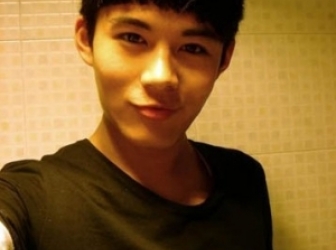 90后男生流行發(fā)型 90后男生流行發(fā)型