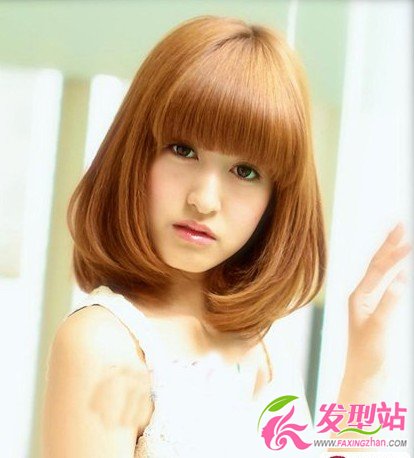 長(zhǎng)臉女生時(shí)尚中長(zhǎng)發(fā)發(fā)型
