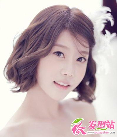 最新發(fā)型:清爽時尚女生短發(fā)發(fā)型