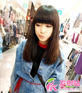 女生清純美麗直發(fā)發(fā)型