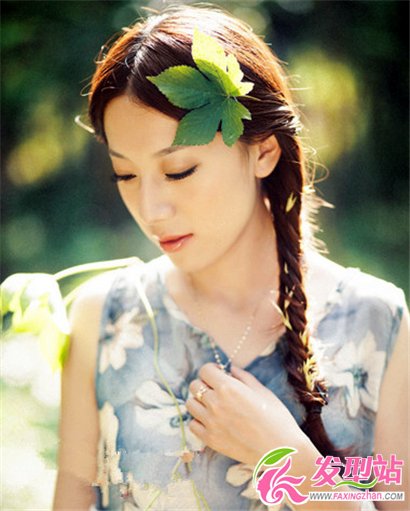 夏日休閑時(shí)尚單馬尾扎發(fā)發(fā)型圖片