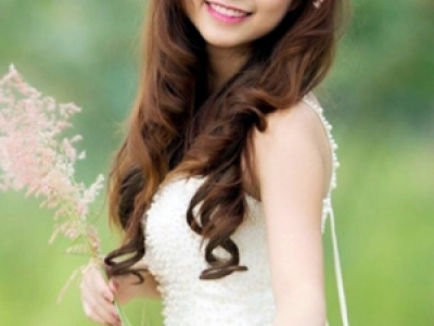 女性長發(fā)卷發(fā)發(fā)型設(shè)計(jì)  打造清甜淑女