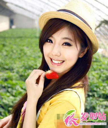 淑女氣質(zhì)長(zhǎng)直發(fā)發(fā)型 演繹時(shí)尚純凈美女