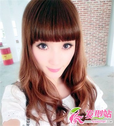 女生甜美齊劉海發(fā)型 打造小蘿莉形象