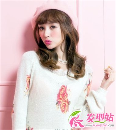 最顯女生可愛的卷發(fā)發(fā)型 散發(fā)清純蘿莉氣息