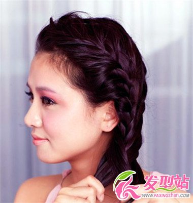 國慶甜美氣質(zhì)新娘盤發(fā)教程圖解