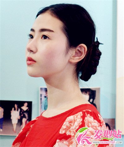 2013最新發(fā)型:流行時(shí)尚扎發(fā)演繹清純美女