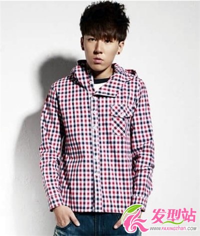 中短發(fā)男生流行什么發(fā)型 清新時(shí)尚男生發(fā)型圖片