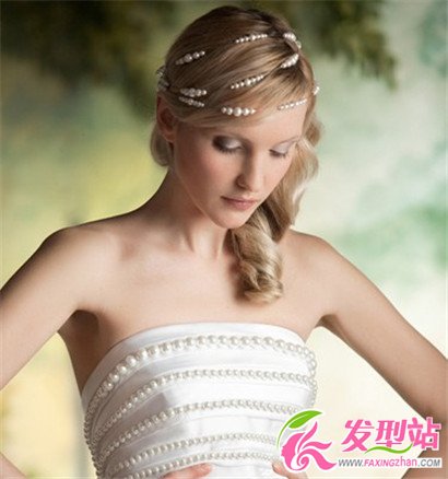 甜美婚紗照發(fā)型 詮釋世上最美新娘