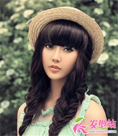 時(shí)尚個(gè)性麻花辮扎發(fā) 流行扎發(fā)獨(dú)領(lǐng)風(fēng)騷