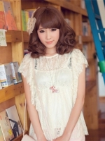 什么樣的卷發(fā)適合圓臉女生 圓臉女孩時(shí)尚蛋卷頭發(fā)型