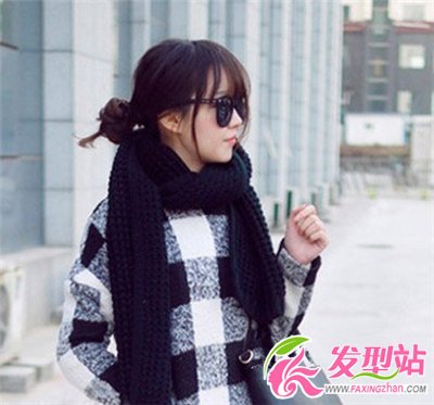 2014春夏季流行什么扎發(fā) 卷發(fā)扎發(fā)更可愛俏皮
