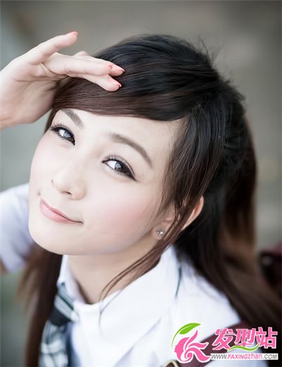 最新簡(jiǎn)單又好看的扎發(fā)發(fā)型 扎出甜美校園美女氣息