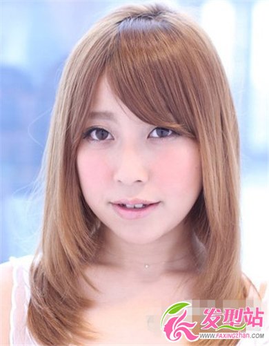 2014女生流行直發(fā)梨花頭發(fā)型 甜美梨花頭更有青春色彩
