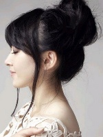 怎么樣用假發(fā)扎可愛花苞頭 假發(fā)扎花苞頭詳細教學