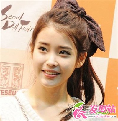 20歲左右女生甜美扎發(fā)發(fā)型 時尚扎發(fā)演繹激情夏日