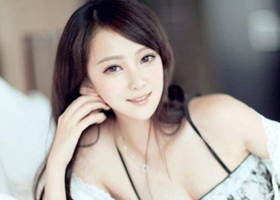 北影校花石宜可個(gè)人資料_石宜可素顏寫(xiě)真集_石宜可年齡三圍