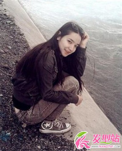 中央戲劇學(xué)院校花代斯迷人披肩發(fā)型 甜美發(fā)型塑造女神形象