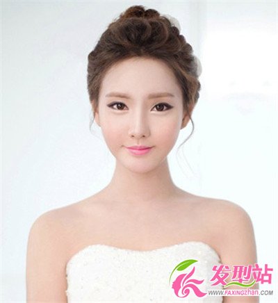五一結(jié)婚流行什么新新娘發(fā)型 春夏季最浪漫韓式新娘發(fā)型