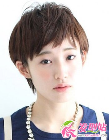 夏季女生簡單干練短發(fā)發(fā)型 塑造清新時尚短發(fā)美女