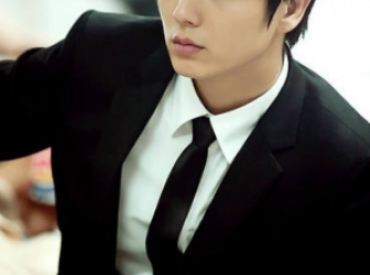 韓國男星李準基發(fā)型怎么弄 百變造型塑造新一代男神 韓國男星李準基發(fā)型怎么弄 百變造型塑造新一代男神