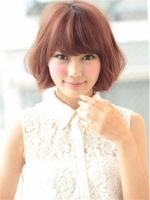 短發(fā)女生流行什么燙發(fā)發(fā)型 女生時尚短發(fā)內(nèi)扣梨花頭圖片