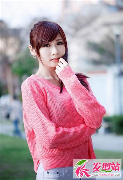 女生清純時尚系發(fā)型代表 把清純展現(xiàn)淋漓盡致