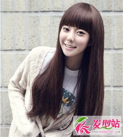 女生柔順亮澤長(zhǎng)發(fā)發(fā)型 一秒鐘吸引聚焦