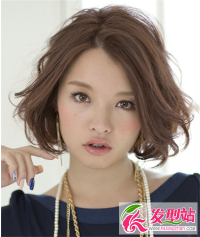 爽朗時(shí)尚短發(fā)發(fā)型 職場(chǎng)清新優(yōu)雅兩不誤