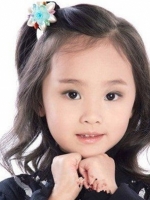 看手巧老媽改變萌寶發(fā)型 動手讓你的寶貝更加迷人吧