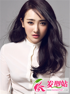 時(shí)尚中長(zhǎng)發(fā)型 上班女性必備 讓你魅力十足