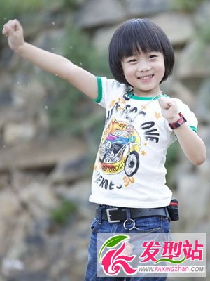 小男孩圖片發(fā)型推薦 小孩也時尚