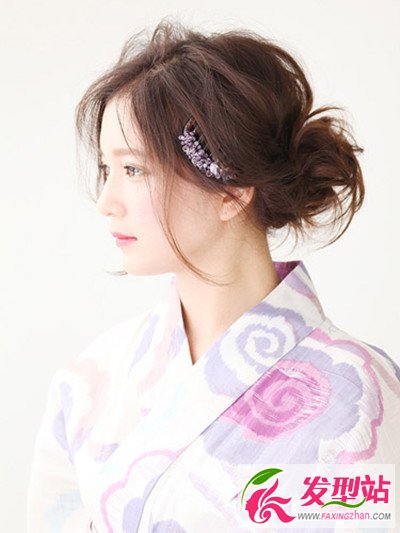 蓬松漂亮的時(shí)尚扎發(fā) 絕對(duì)值得你一看的發(fā)型