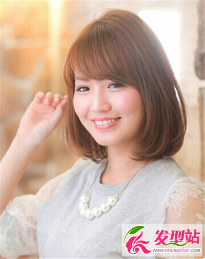 成熟女性中短發(fā)梨花頭造型 時(shí)尚風(fēng)格隨你變
