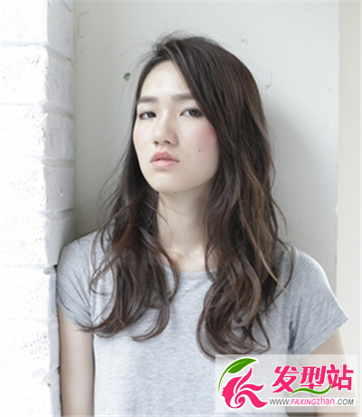 修顏美化斜劉海發(fā)型 時刻都能美美的