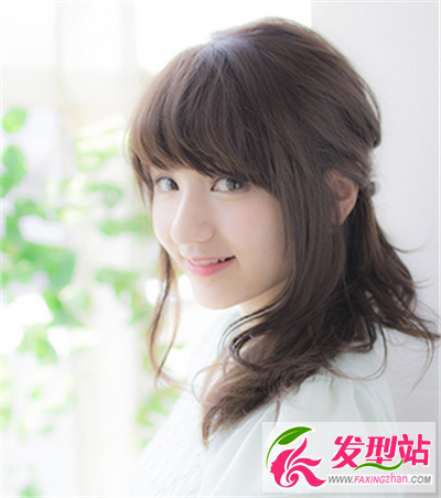 女生流行扎發(fā)發(fā)型 瞬間涼爽盡顯俏麗