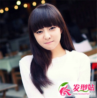 飄逸長(zhǎng)發(fā)發(fā)型 直發(fā)帶給你永恒之美