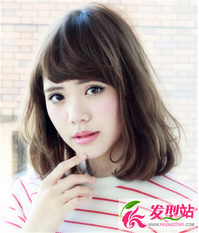 甜美浪漫中長發(fā)發(fā)型 打造最流行發(fā)型