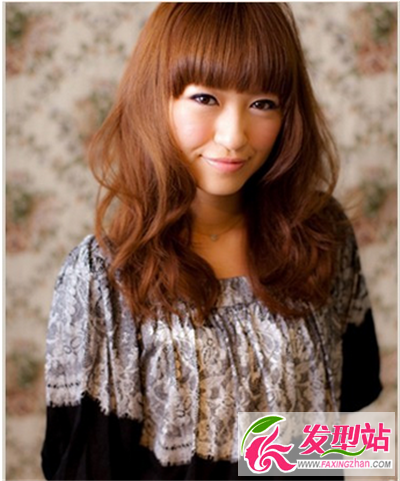 強(qiáng)烈推薦女生卷發(fā)發(fā)型 和枯燥感說拜拜