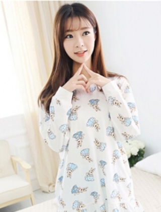 小臉女生清新直發(fā)發(fā)型 無(wú)需燙發(fā)一樣迷人出眾