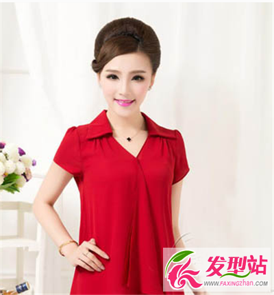 職場女士時尚款盤發(fā)發(fā)型 不僅帶來優(yōu)雅清新而且氣質(zhì)