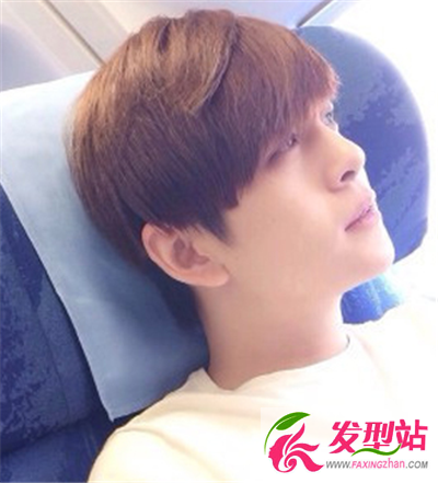 開學(xué)季學(xué)長必備發(fā)型 時尚男生發(fā)型盡顯穩(wěn)重帥氣