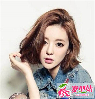 窄額頭女生流行什么發(fā)型 潮流短發(fā)修顏顯時尚