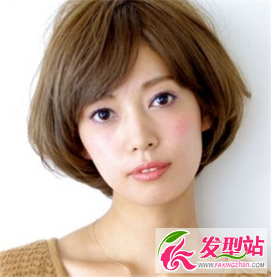 秋冬內(nèi)扣波波頭短發(fā) 個性內(nèi)蓬修顏顯時尚