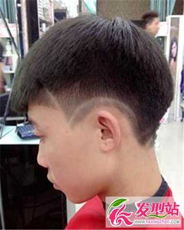 簡單不失個性小男孩雕刻發(fā)型 創(chuàng)意發(fā)型向你詮釋什么是個性