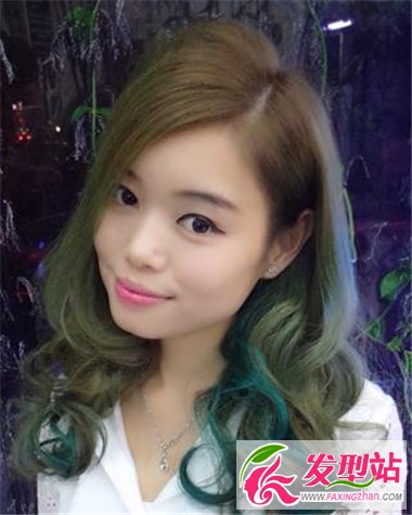 百變風(fēng)格隨你挑 女生長(zhǎng)發(fā)發(fā)型千姿百態(tài)