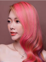 女生卷發(fā)襲來 打造只屬于你的高人氣發(fā)型